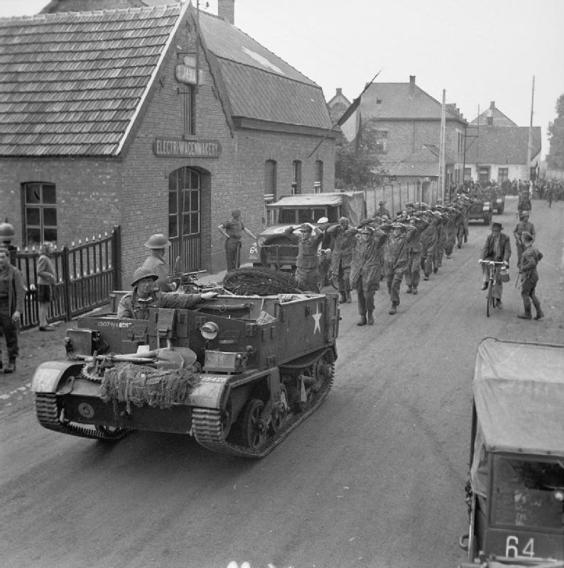 Universal Carrier, Великобритания. В производстве с 1936 года.