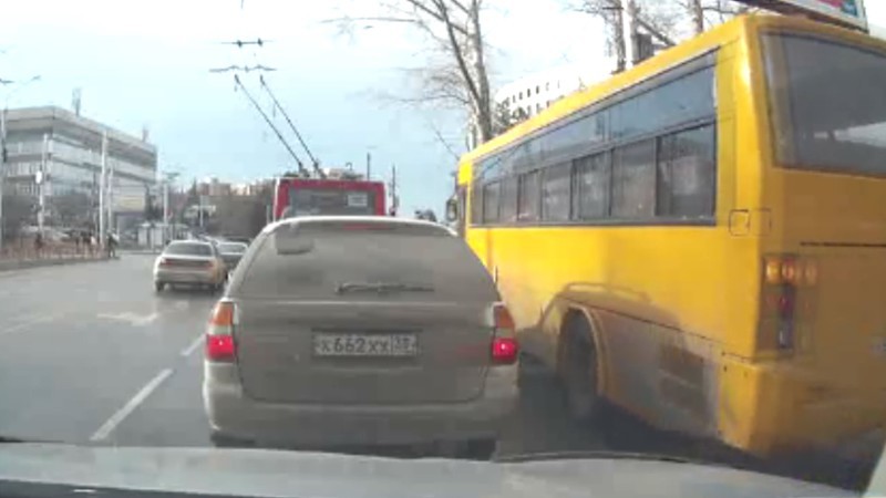 Водятел автобуса офигел совсем!