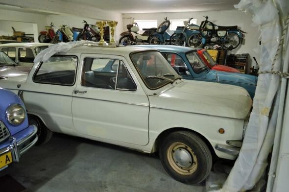 Коллекция ретро-авто в болгарском городе Стара-Загора