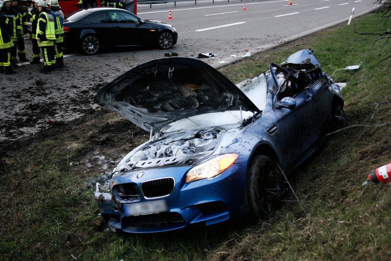 В Германии на скорости 300 км/ч разбился "заряженный" BMW