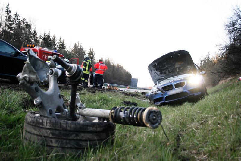 В Германии на скорости 300 км/ч разбился "заряженный" BMW