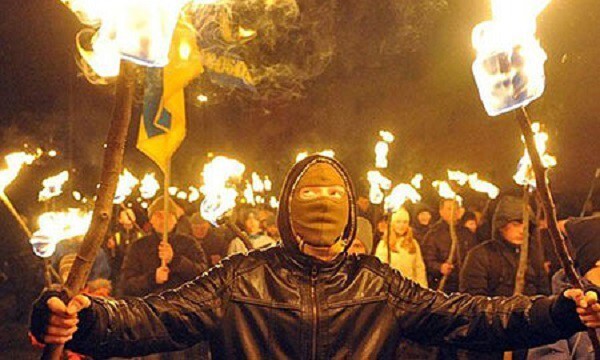 Обыкновенный фашизм: чему киевские власти научились у Гитлера