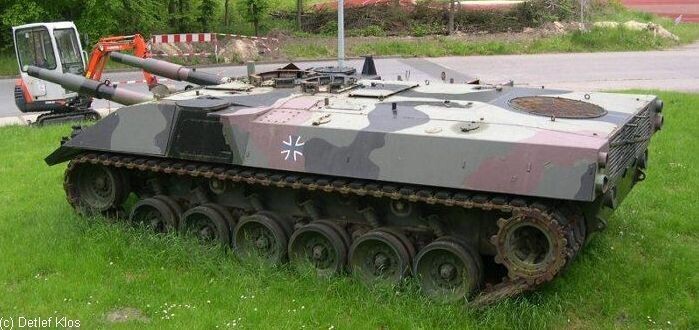 Двухпушечный безбашенный танк VT1 (Леопард 3)