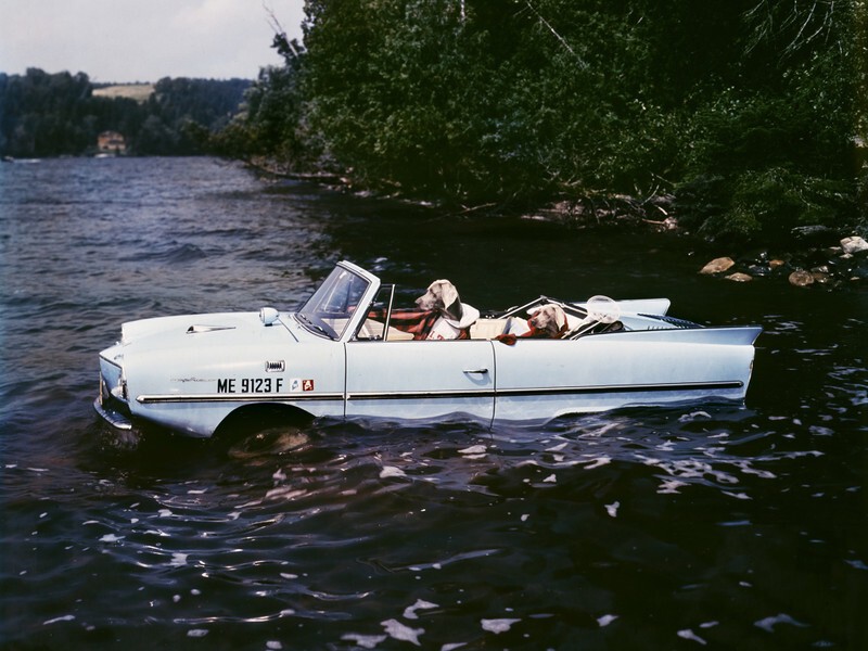 Плавающий автомобиль Amphicar