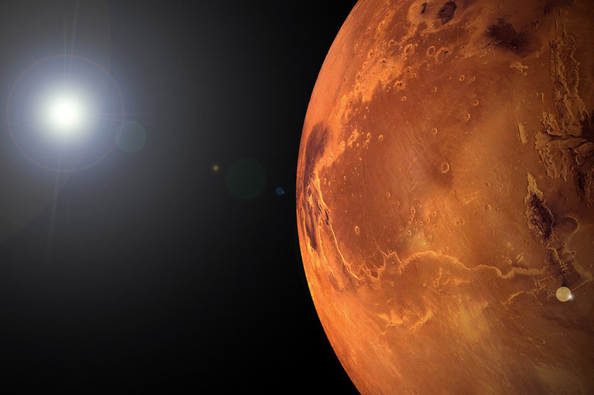 Сколько у Марса спутников?