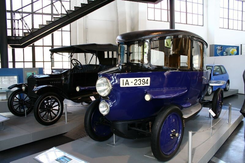 Rumpler Trophenwagen, около 100 экземпляров.