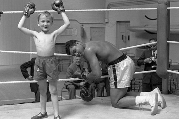 Мухаммед Али проиграл бой юному поклоннику, 1968 г.