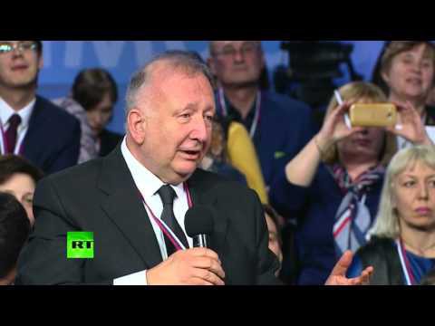 Не знаю что это за человек, но переводчик у него Владимир Владимирович Путин 