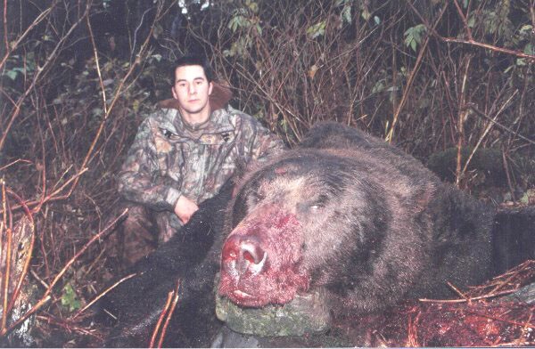 В 2006-ом году на Аляске был убит огромный гризли-людоед. 