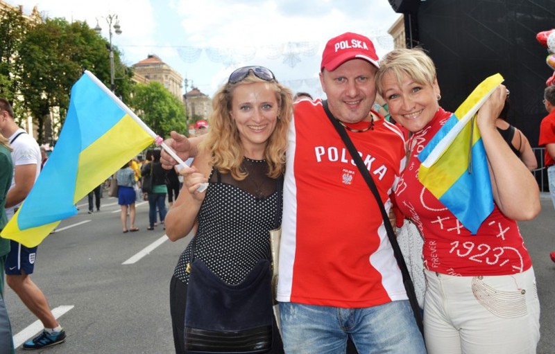 Львов уезжает в Польшу... Пожелаем доброй дороги !