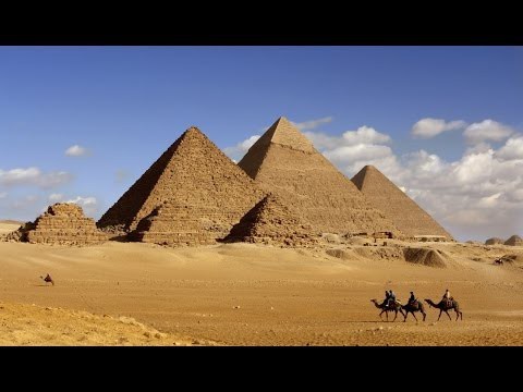 Кто построил пирамиды? 