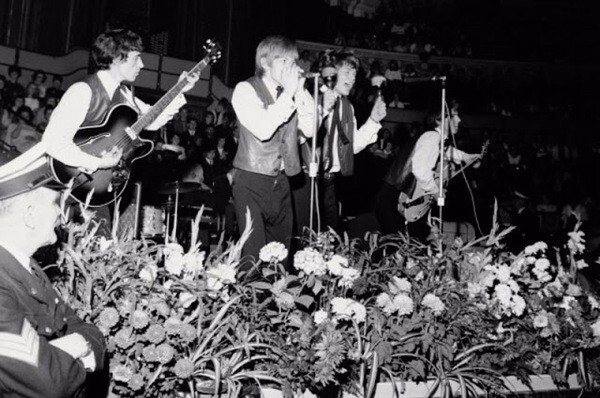 Дебютный концерт The Rolling Stones на сцене лондонского клуба Marquee Club, 12 июля 1962 года.
