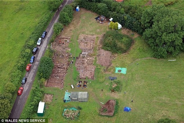 Затерянный город XIII века обнаружен при раскопках в Южном Уэльсе