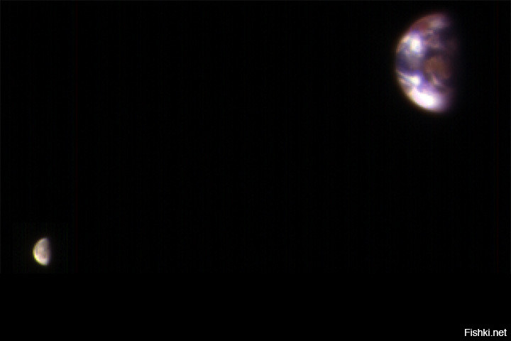 Первый снимок Земли и Луны с орбиты Марса 