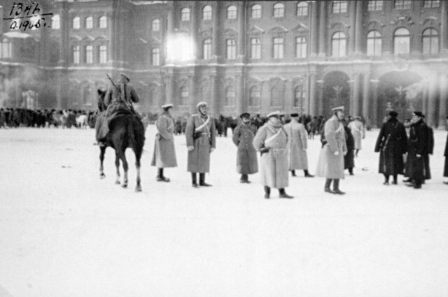 На Дворцовой площади, 9 января 1905 года