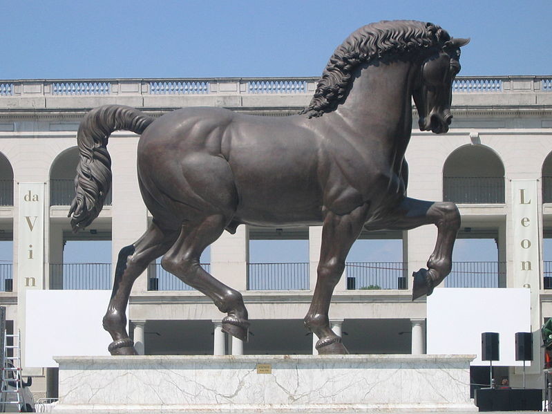 Уникальные конные скульптуры