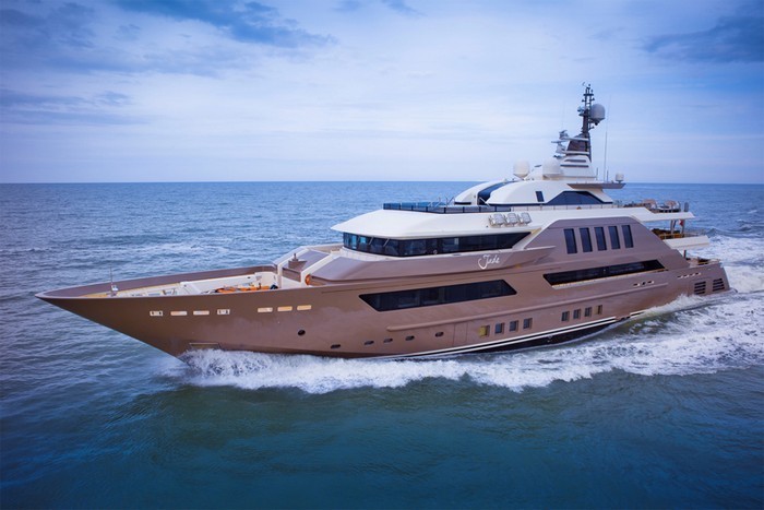 J’ade – яхта-матрешка для очень богатых людей