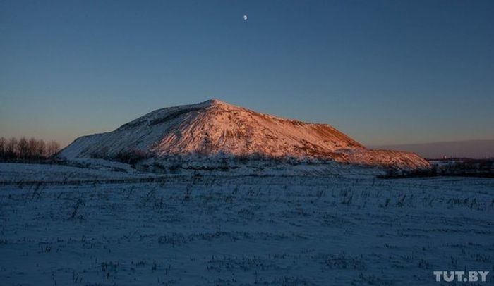 Как живут бомжи на городских свалках в зимнее время года