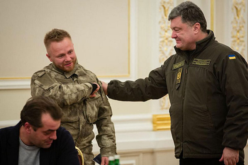 БЕЛОРУС-НЕОНАЦИСТ ИЗ «АЗОВА» ОБЗАВЁЛСЯ ДВУМЯ КВАРТИРАМИ В КИЕВЕ, ЛИЧНЫМ САМОЛЁТОМ И
