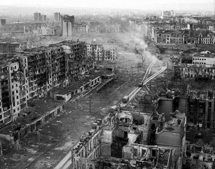 Грозный после штурма, Россия, 1995 год  
