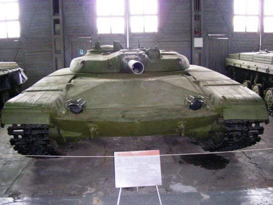Необычные танки  СССР. Ракетный танк «Объект 775»