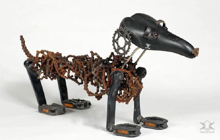 Художница создающая собак из велосипедных цепей