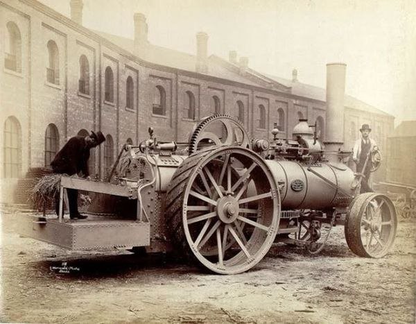 Английские самодвижущиеся локомобили (дорожные паровозы) "Фоулер" с топками на соломе, Самарская губерния, 1875 год.