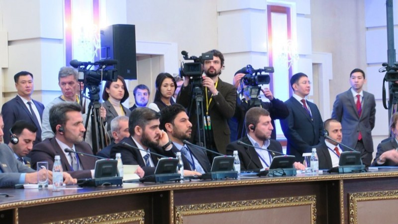 Накал страстей в Астане. Даже журналисты подрались