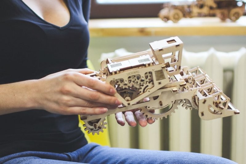 Почему деревянные конструкторы UGEARS лучше женщин