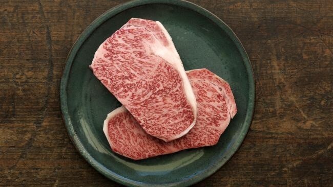 8. Стейк из мяса японской мраморной говядины Вагю