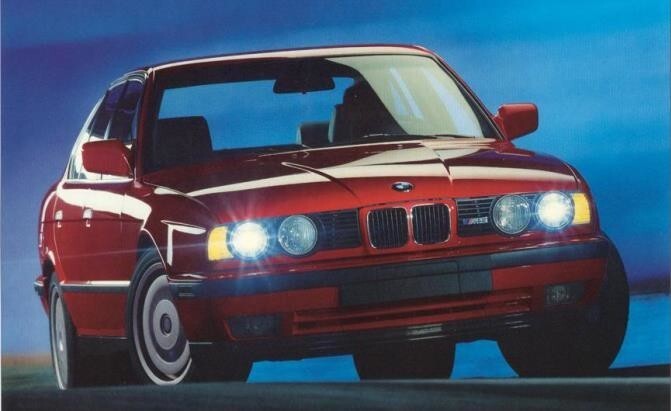 4) BMW M5 (E34)
