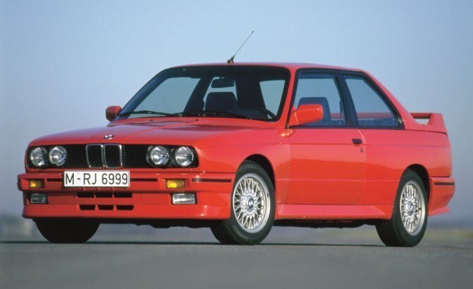 2) BMW M3 (E30)