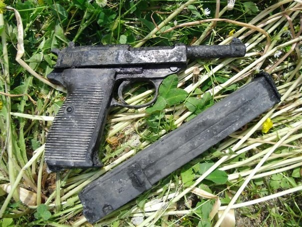 Пистолеты найденные во время раскопок ВОВ