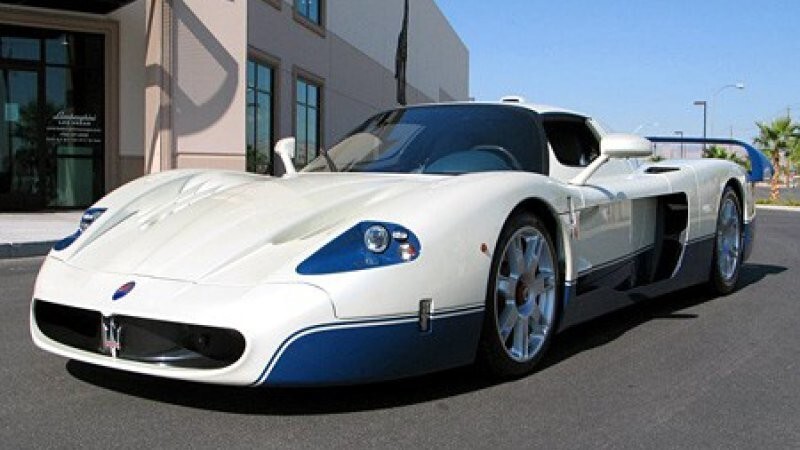 Итальянский MC12 – подлинный суперкар класса Grand Turismo от Maserati