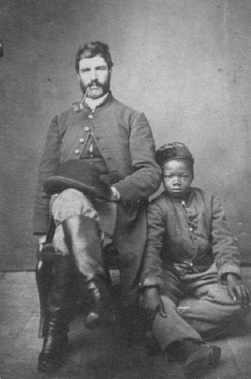 Солдат Конфедерации со своим рабом