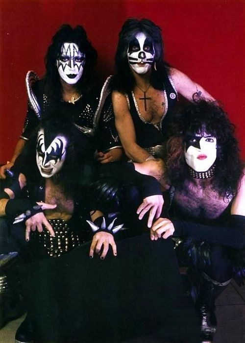 19. KISS