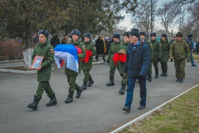  Захоронение останков советского солдата