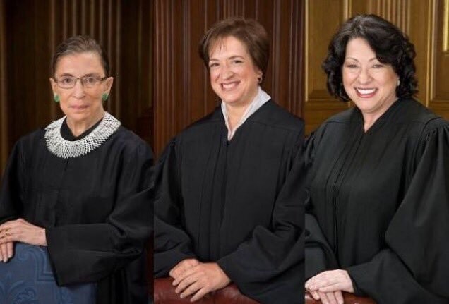 Судьи Верховного Суда США Рут Бейдер Гинсбург, Елена Каган и Соня Сотомайер, проложившие дорогу женщинам в эту традиционно мужскую вотчину