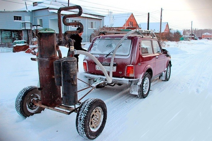  "бензин всё": Украина переводит автомобили на дрова