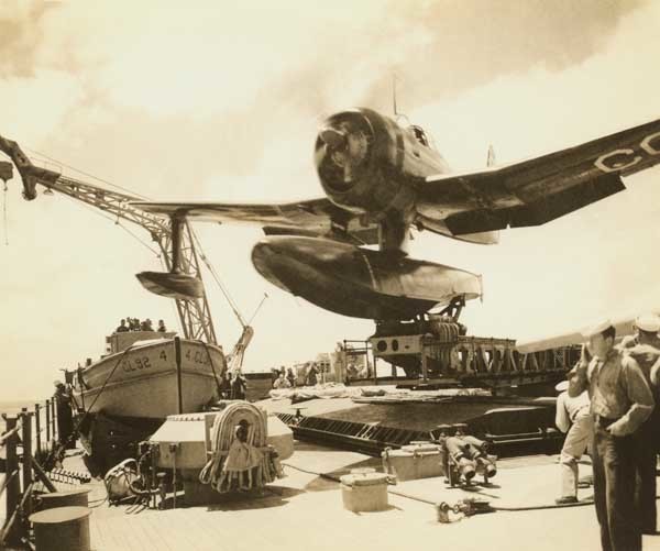 Последний катапультный самолёт американского флота Curtiss SC Seahawk