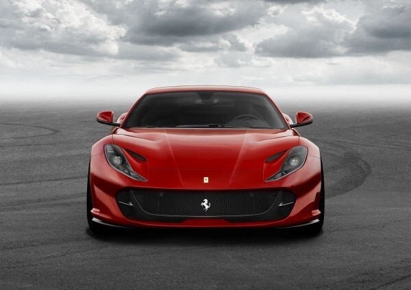Ferrari показала самый мощный суперкар