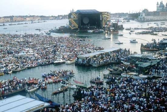 Pink Floyd дает концерт в Венеции, 1989 год.
