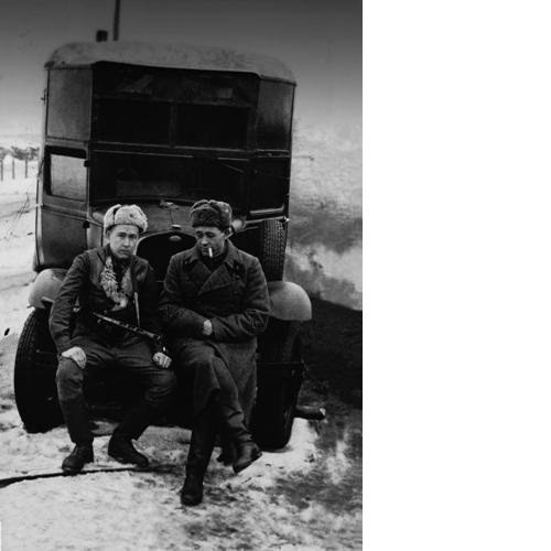 Комбат А. Солженицын и командир артиллерийского разведдивизиона Е. Пшеченко, февраль 1943 года.