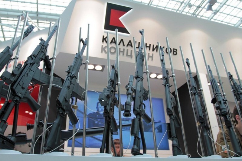 Россия сегодня представляет военную технику на выставке IDEX-2017
