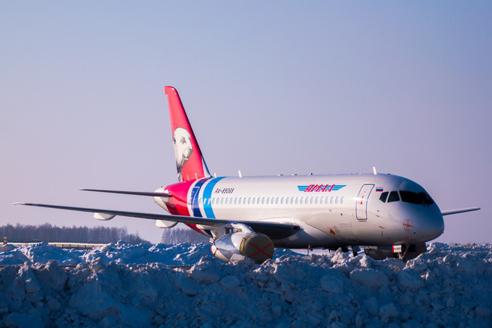 20. Авиакомпания «Ямал» получила очередной самолет Sukhoi Superjet-100