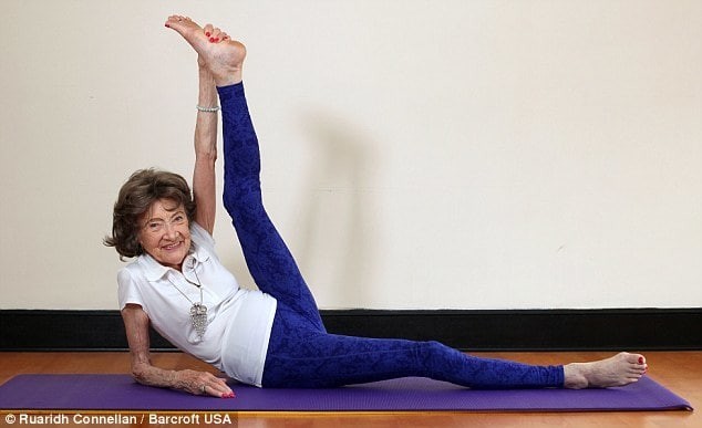 В 1979 году эта женщина основала Ассоциацию Инструкторов Йоги, а в 1982 году - Институт йоги 
