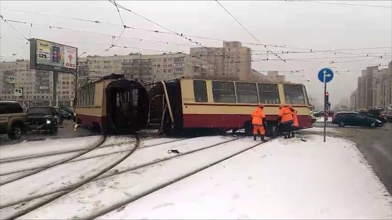 Картинки трамвай сломался