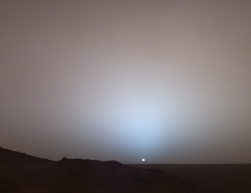 Восход солнца на Марсе.