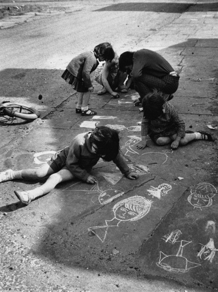 9. Рисунки мелками, Манчестер, 1966 год