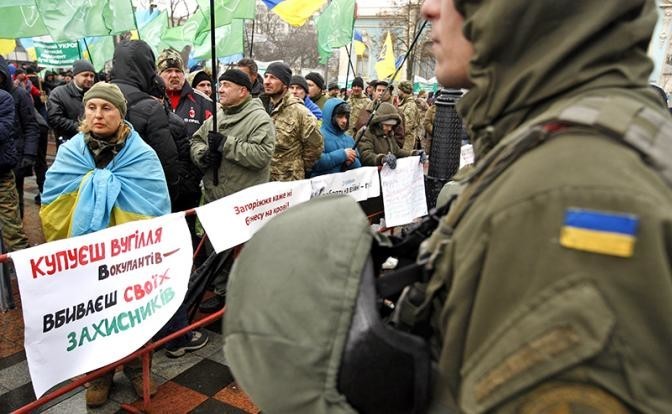 Почему украинцы ненавидят Украину